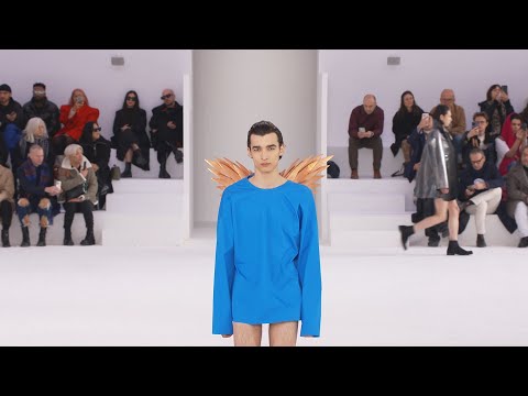 LOEWE Fall Winter 2023 men’s runway collection