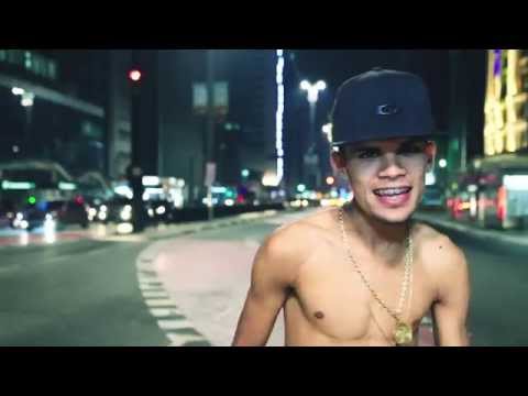 MC Menor do Bolívia - Ela Vem (Clipe Oficial) 2014