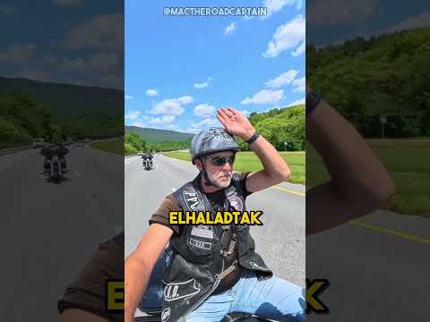 Ezért motoroznak cikkcakkban az autópályán