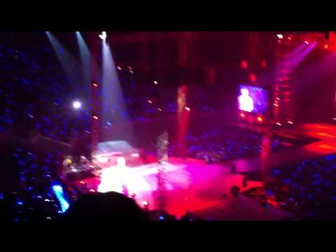 [FANCAM] 110226 Super Show 3 Manila - Looking For The Day (Siwon's solo)