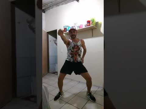Subindo e descendo fitdance (só que não. Kkkkkkkkkkkkkkkk)