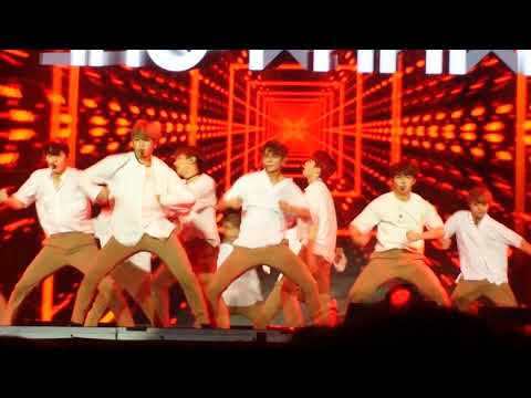 [171013] Burn It Up — Wanna One (in Manila)