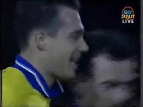 Farnborough Town v Torquay Utd F.A. Cup 2nd Round Replay 17-12-1991