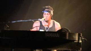 D&#39;Angelo - Higher (Live @ Zénith Paris) [2012-01-29]