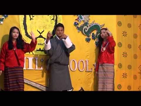 Pelkhil School Concert 2013 - Yha La Ro II