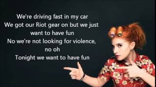 Paramore   Fast in my car Lyrics