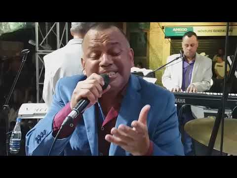 Sólo Tú Me Haces Feliz // El Amor que te doy   en vivo // el combo que nota