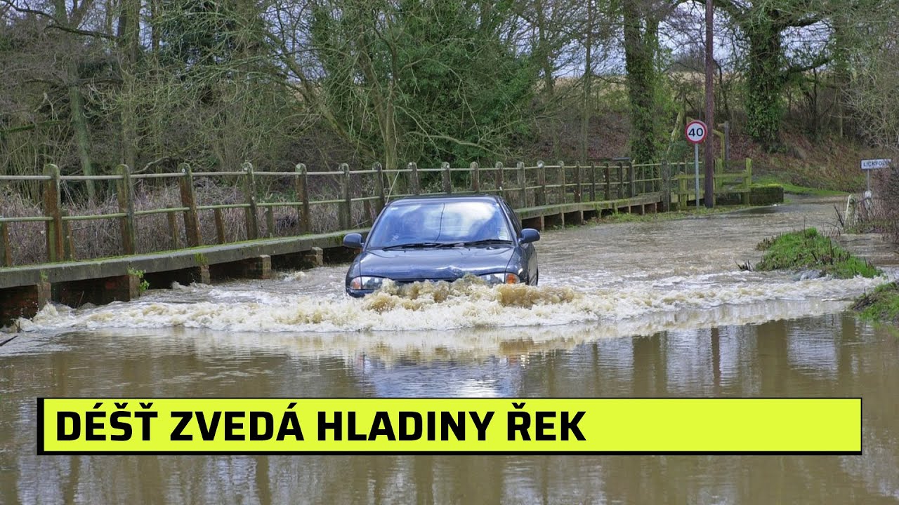 Záplavy hrozí téměř všude. Pražská Čertovka zavřela vrata, kdy přijde kritická chvíle?