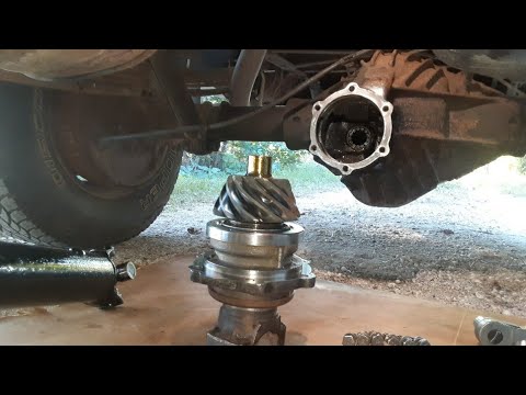1997 Chevy 454 C2500 GM 14-bolt 10.5 Differential Pinion Bearings Replaced  #nonamenationals