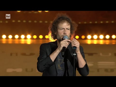 Tricarico canta Io sono Francesco - Musicultura 2025