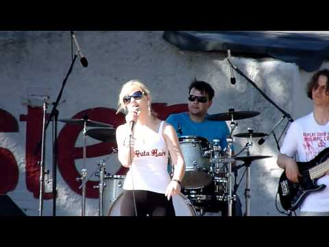 Dominika Stará 07 Natalie Imbruglia-Torn (Senec 11.6.2011)