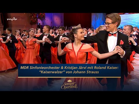 Tanz der Debütanten zum Jubiläums-Walzer von Anton Lubchenko | Semperopernball 2020 | MDR