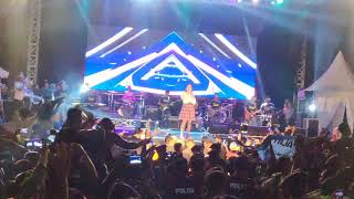 Download lagu VIA VALLEN - SENORITA mp3 Download lagu VIA VALLEN - SENORITA mp3