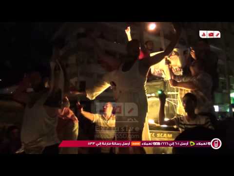 استهزاء بأرواح الشهداء رقص بالملابس الداخلية امام قصر الاتحادية