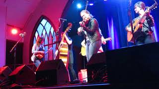 Della Mae      "Turtle Dove"