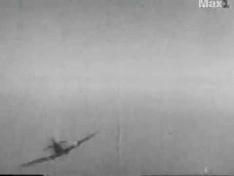 Wartime Footage - WWII Aviation Gun Camera - Bf-109 Shoots In Spitfire