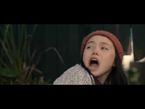 Megan es mordida por un perro escena completa en español HD