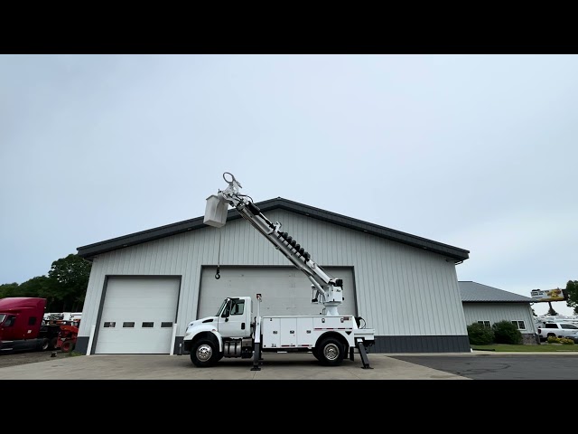 2018 International 4300 Altec Dm47b-tr 47' Digger Derrick Truck - Image 12 2018 International 4300 Altec Dm47b-tr 47' Digger Derrick Truck - Image 12