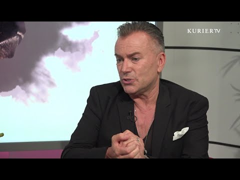 Musical star Uwe Kröger and his life in two worlds