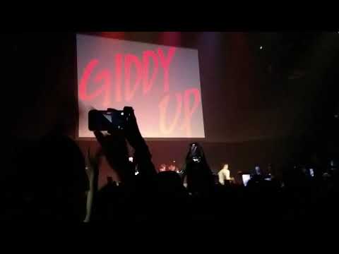 30/11/2019 | FL1P in Singapore : Sik-K ft. Woodie Gochild - GIDDY UP