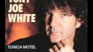 Tony Joe White - Who's Making Love