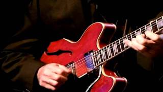 Kurt Elling sings Norwegian Wood live