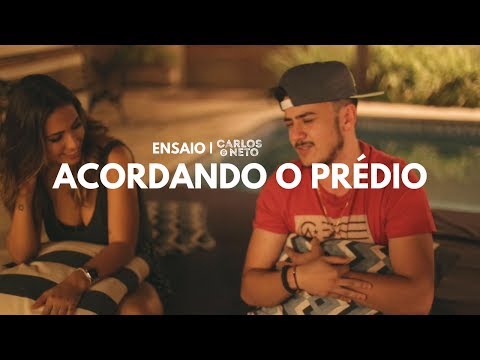 ACORDANDO O PRÉDIO (LUAN SANTANA) | Carlos e Neto ft. Gabi Brandt Cover