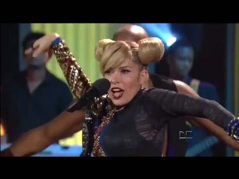 Gloria Trevi - Esa Hembra Es Mala (DF Presenta)