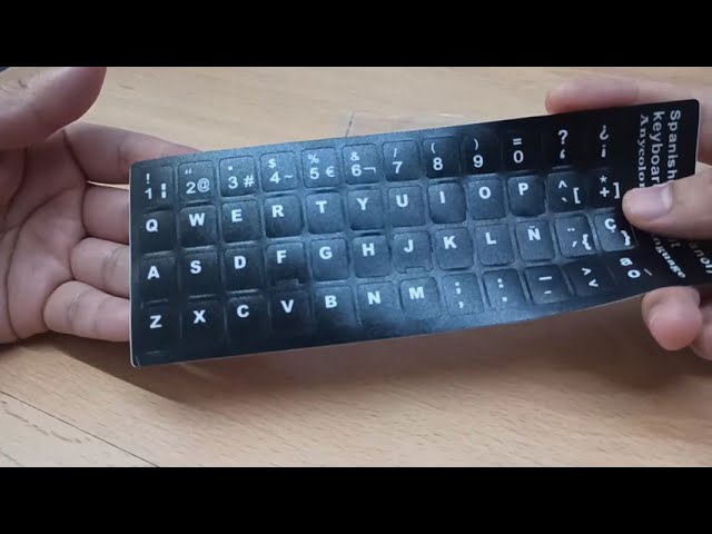 Vídeo relacionado con Pegatinas en Vinilo Lavable para Teclado Español de Repuesto Profesional con Letras Blancas, Adecuadas para Cualquier Teclado Estándar de Ordenador Laptop Notebook o Computadora Portátil 3Pcs
