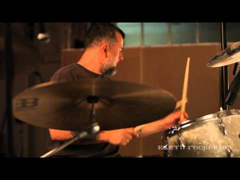 Clutch Earth Rocker: JP Warms Up