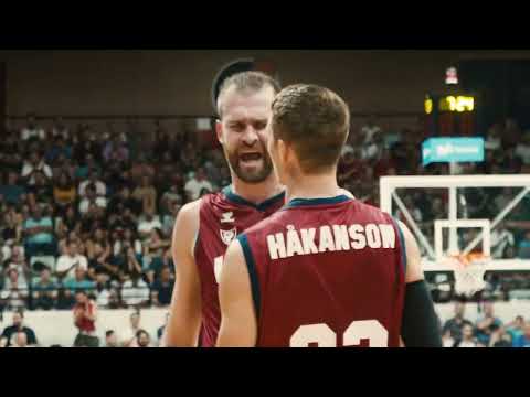 2084 SONRISAS (Nemanja Radovic)