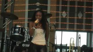 Malina Moye dances to "Yaah!" at Rock & Roll Hall of Fame Michael Jackson Tribute