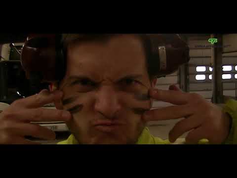 En (aningen större) film om: Fjädern som blev till en höna