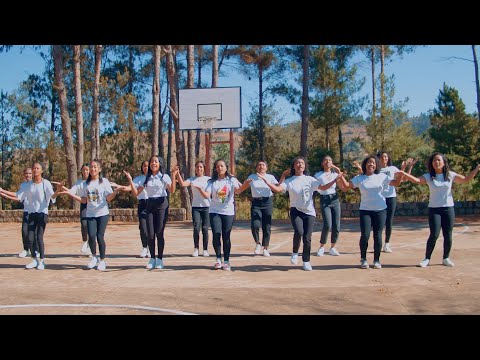 CHORALE LA VOIX DU SACRE COEUR - TOMOERA (Official Video By ARISON Films)