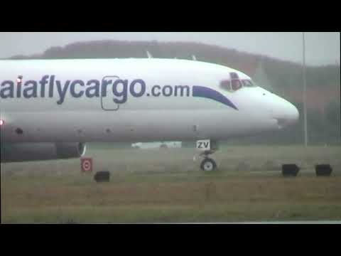 DC-8 action in adverse weather conditions : Rain / Ostend Airport
