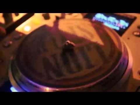 LA BATAKA - LIRIKAL FLOW  (VIDEOCLIP OFICIAL)  2015