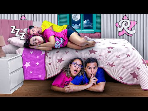 CONSTRUÍMOS UM QUARTO SECRETO NA CASA DA EMILLY VICK E FLAGRAMOS ALGO BIZARRO!