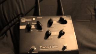 Video thumbnail for Seymour Duncan Twin Tube Classic with 12AX7 MOD by Guitar Expert