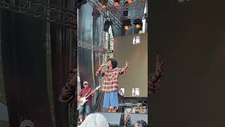 Download lagu Enau - Kamu dan Aku, Lelah. #enau #penyanyi #concert #konser #fyp #viral #trending #youtubeshorts mp3