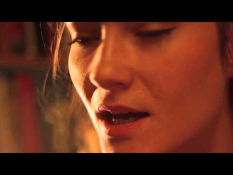 Rowena Wise - Hollow Hearts - Moon Mountain Sessions