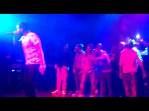louie v gutta at TLA  runs off stage!