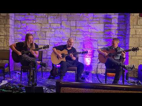 Tripliciti (Calum Graham, Andy Mckee, Trevor Gordon Hall) - "Never Grow Old"