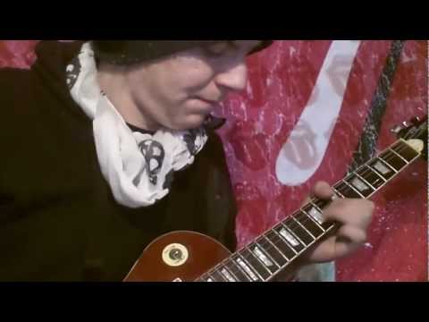 12 Bar Blues In E Improv .............by Bedroom Rockstar