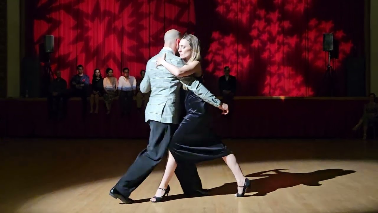 Lorena Gonzalez y Gaston Camejo performance at Vecher on November 25, 2023 (3/3)