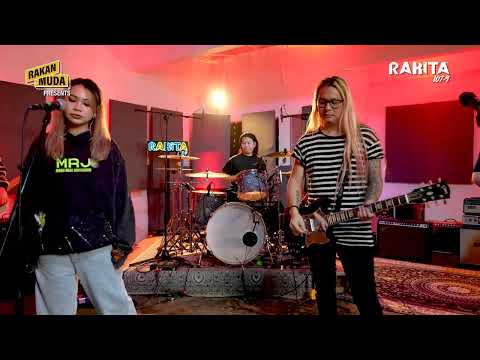 An Honest Mistake ft. Amanda Love - I, Suffocate | RabuRockLive