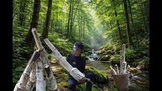 Download lagu Egan's Simple Life as He Accompanies His Father in the Forest to Dig for Wild Yams mp3