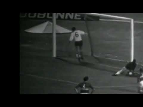 But de Gondet . Hongrie - France 4-2   Amical septembre 1966