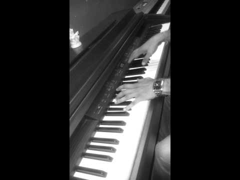 Phoolon ka Taron ka piano cover by pianist aman bathla