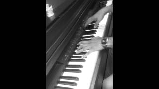 Phoolon ka Taron ka piano cover by pianist aman bathla