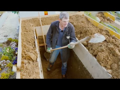 Andress OÖ: At the Gravedigger